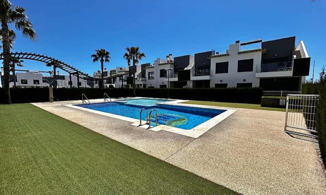 08cce317-2b4c-4d9a-9e5a-6de93a4ec2ba