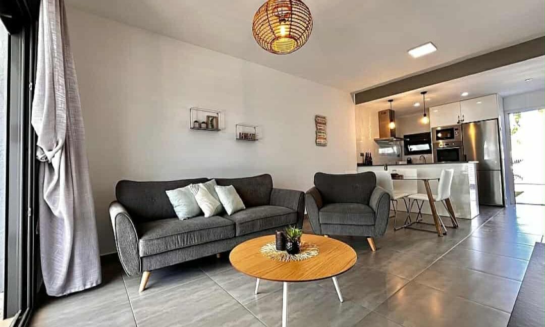 154f8d4b-1926-42a4-b746-f67ed7fe059b