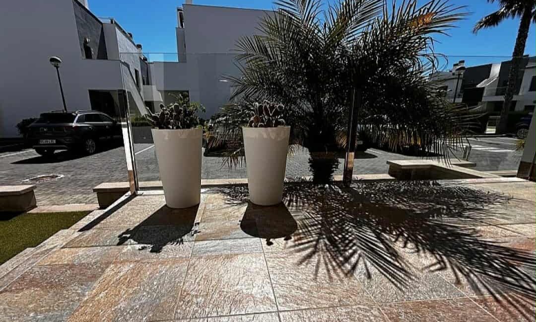 28b91ee4-c67b-460d-8bcd-696860a5151a