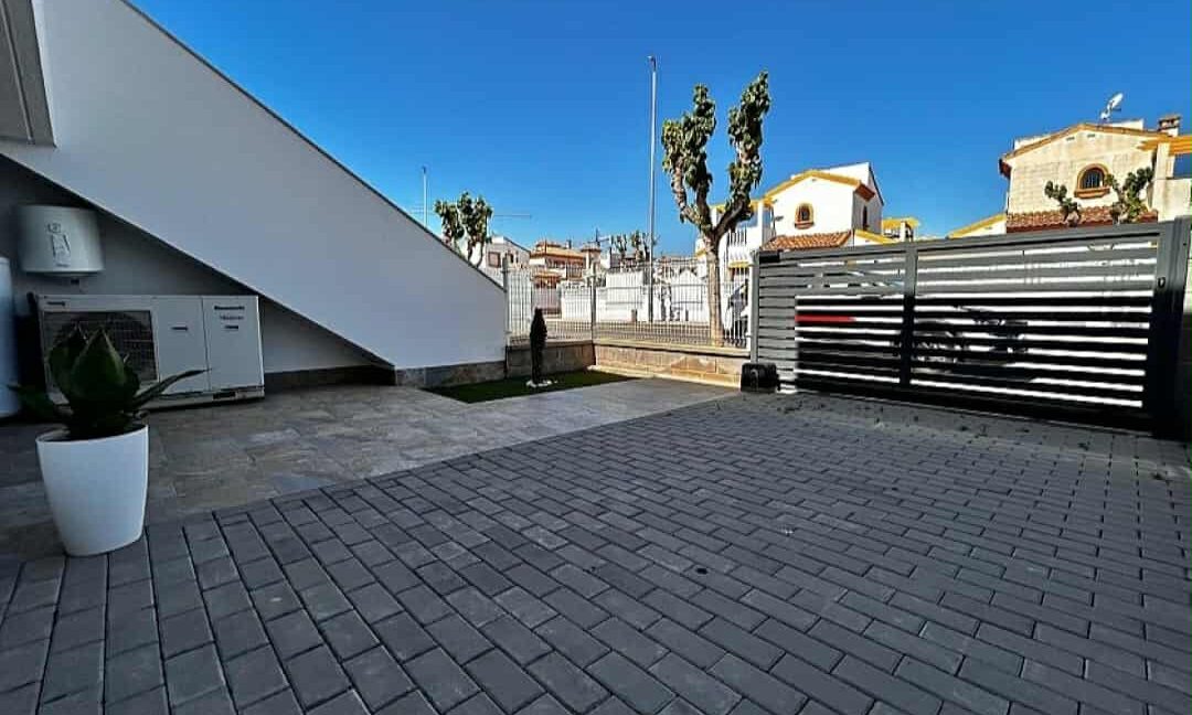 415af26a-7076-4a8e-997d-677f44b1e93d