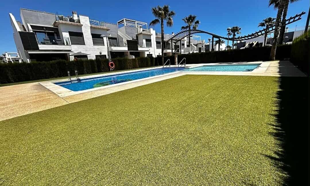 84beeba8-c8e8-417f-9e67-642ba1fa2197