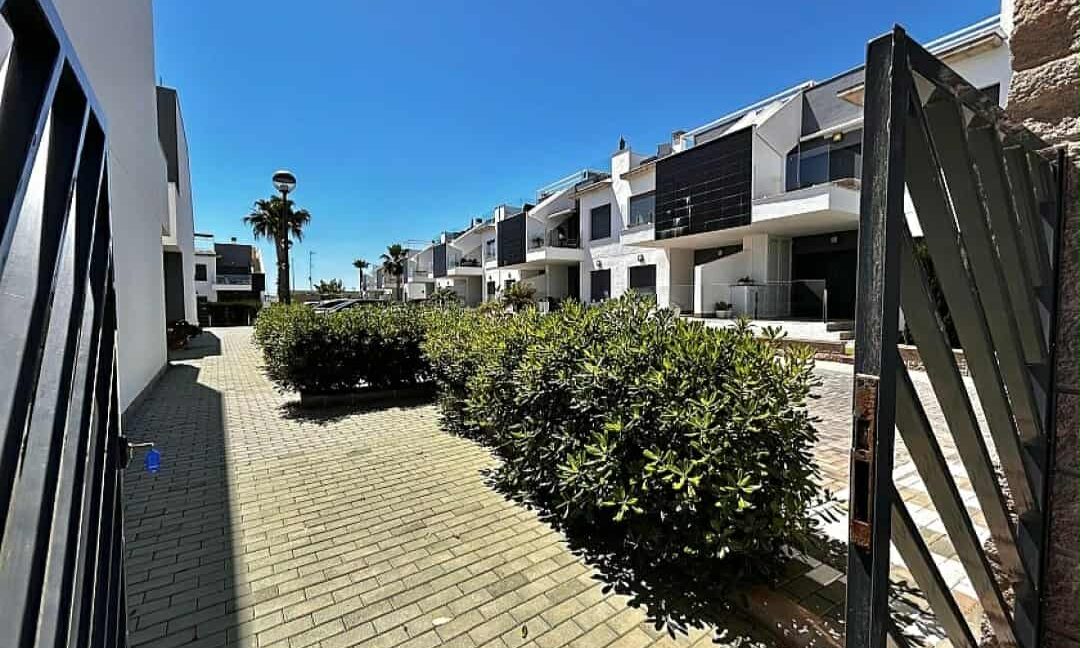 dbfd4e54-7d3a-482b-a447-2f0698ef73fd