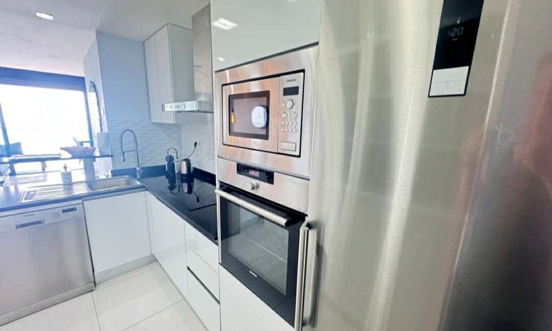 d68abd76-6f24-42c6-9844-dd0634d57010