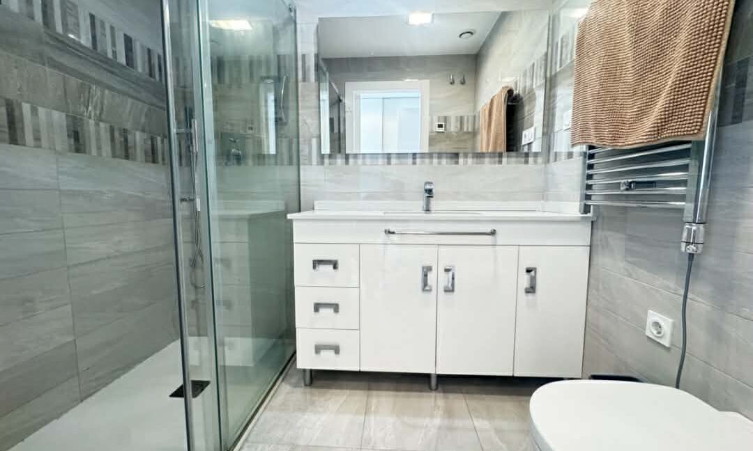 da543240-4b4d-4a1f-bb71-e8025d46eb3a