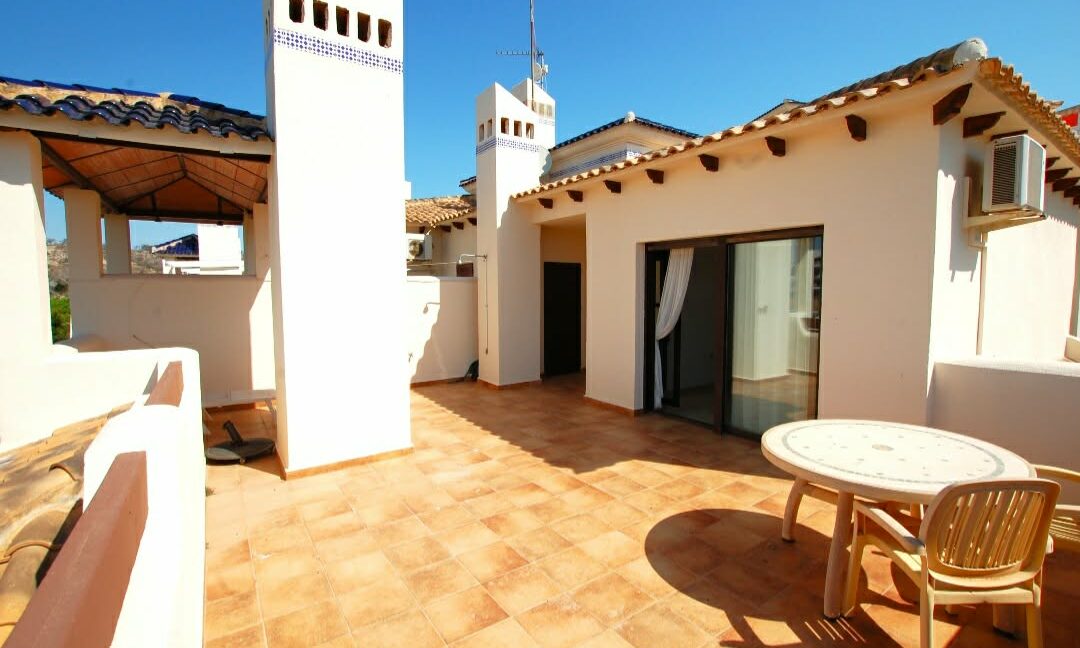 12fc7932-6e1c-471d-9344-bdba6ffb7b6f