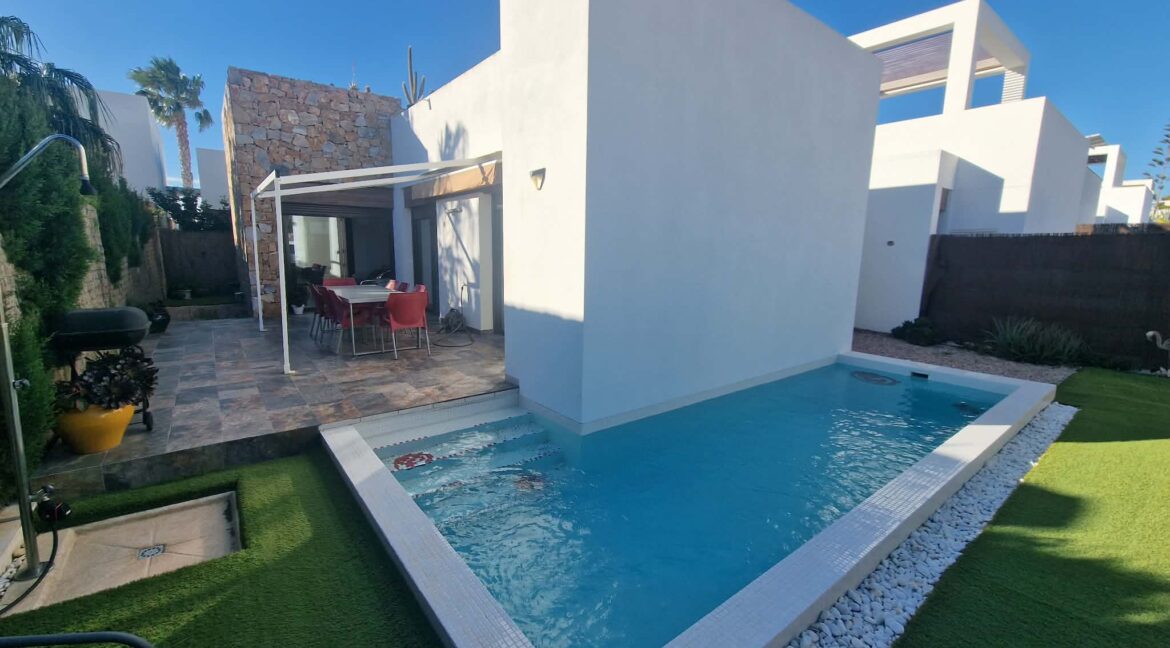 358daa8d-d1c1-4d97-93a6-ad35525933a8