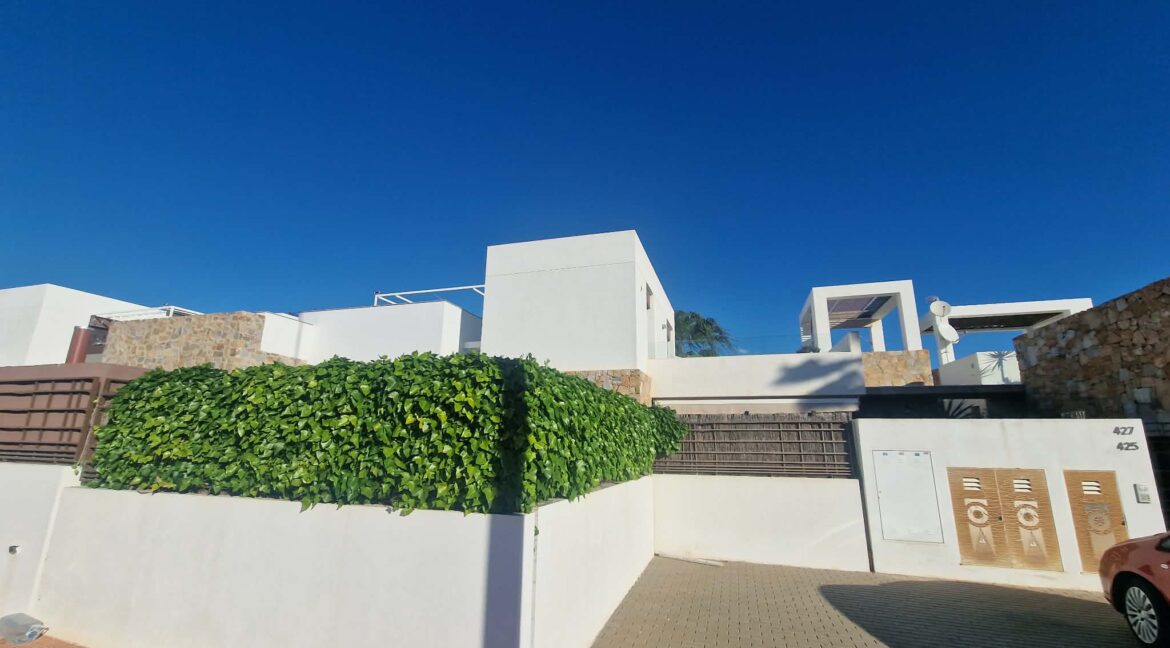 525e7f19-0c83-4d04-829e-f1b5c3a78ad0