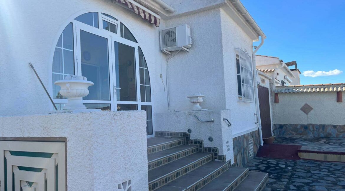 5caa7e83-9961-4cfd-a4c8-6a8216498410