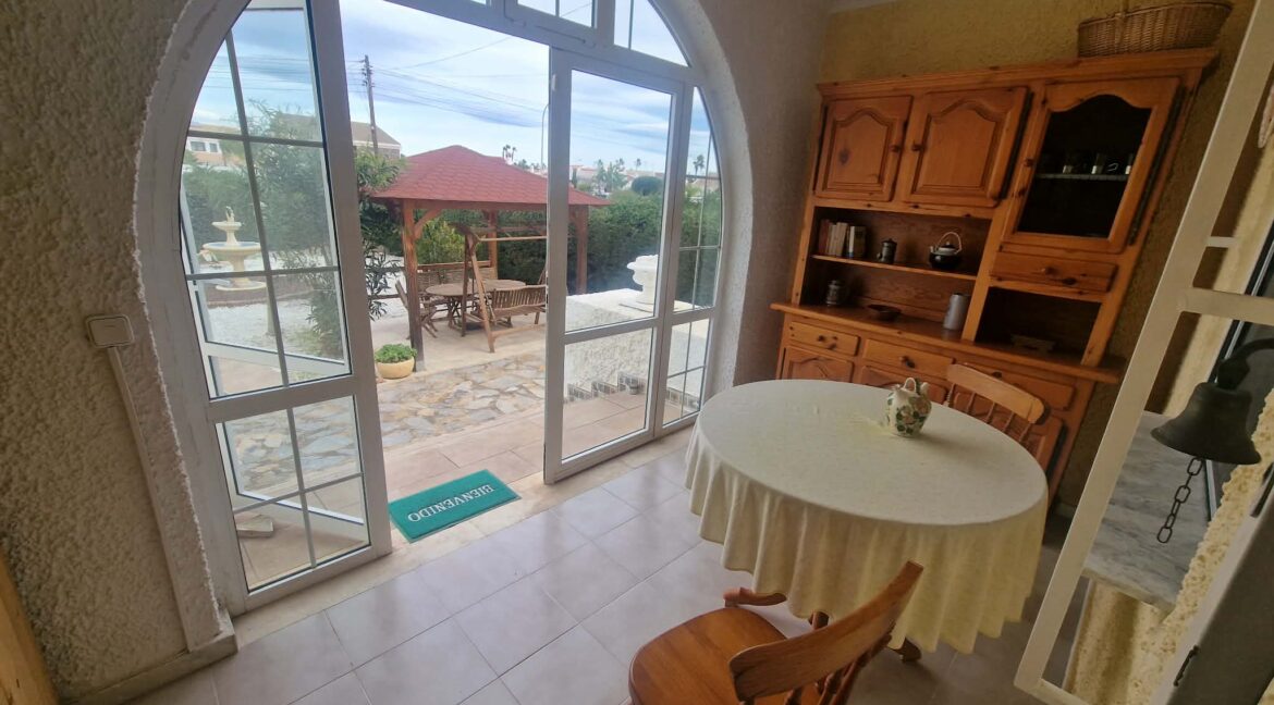 65b8a318-34c1-4072-b31a-0bb4284b6bb2