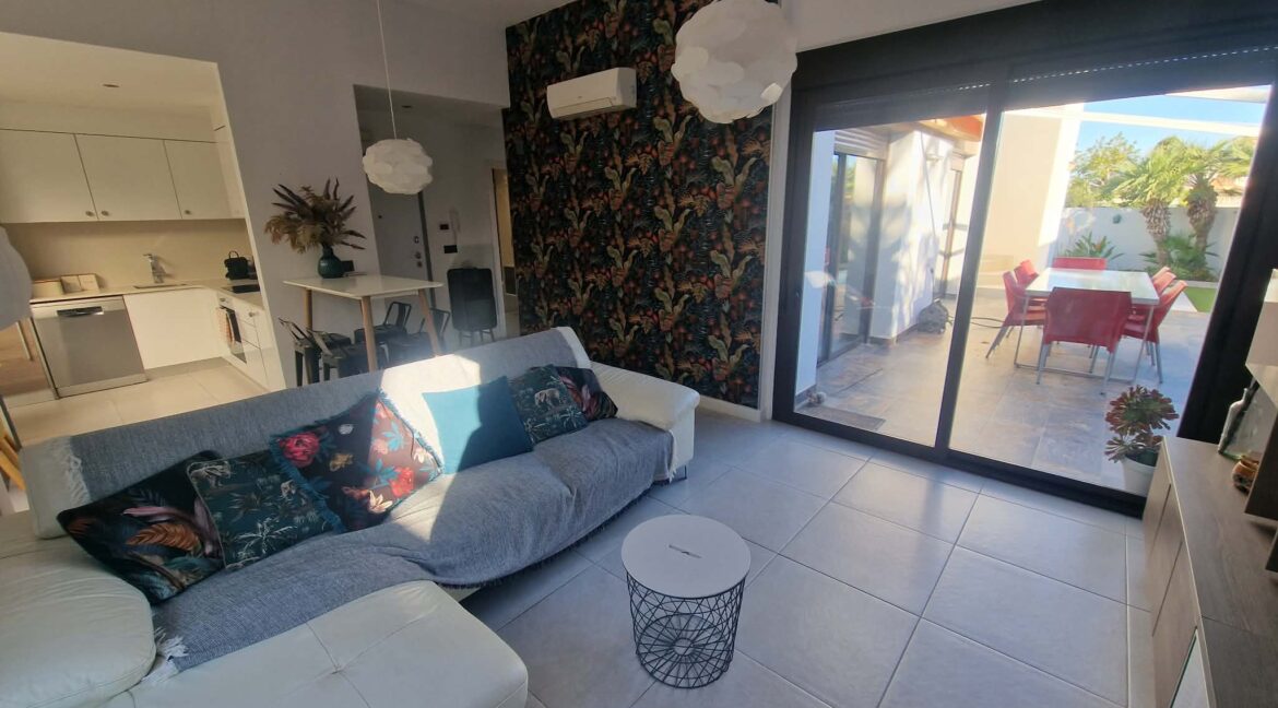 b88eb4f8-a26b-4cc4-893f-6935b134e26f