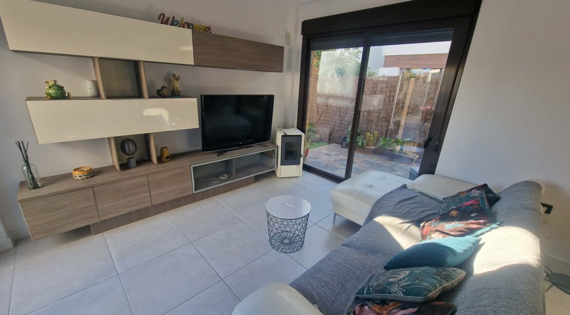 e4b519f0-406d-4dc8-86eb-ba7579dff278