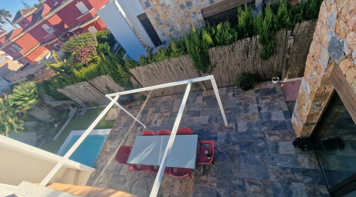 e7a788da-2989-4eed-a29e-1c994ea93d77